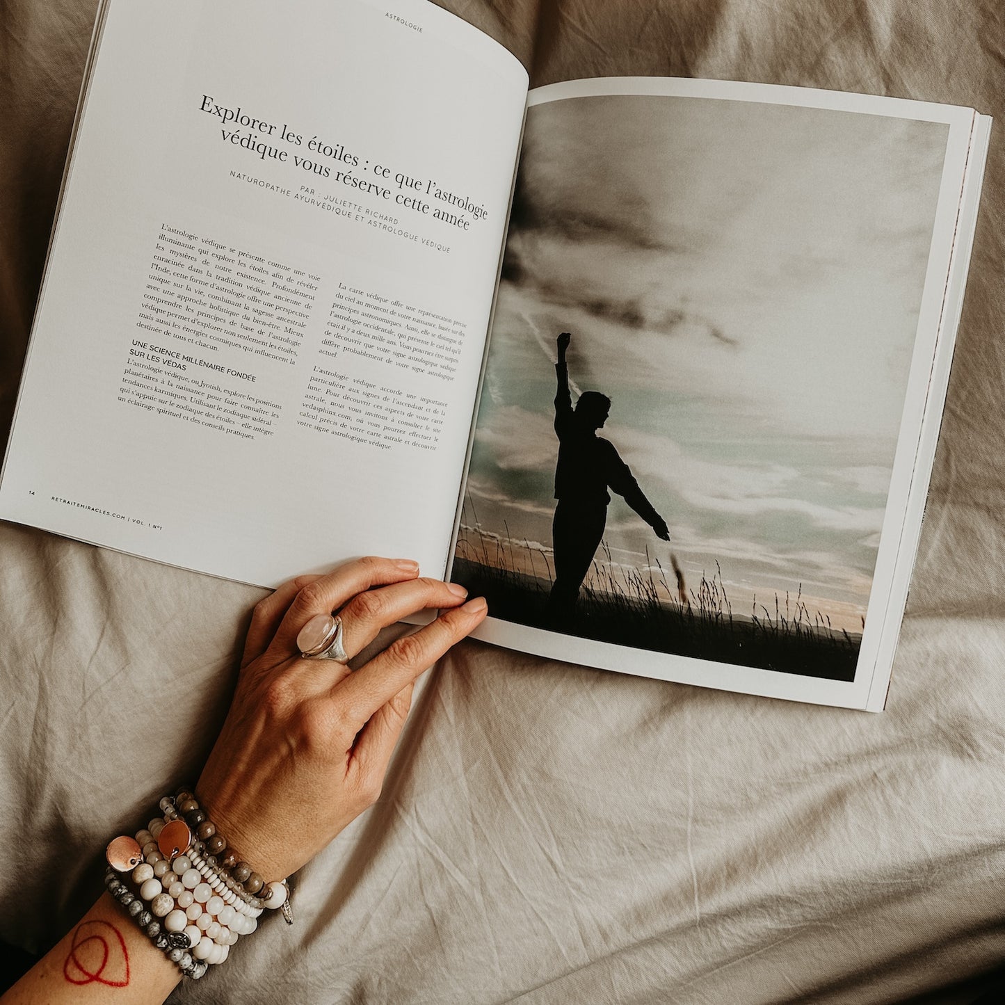 MIRACLES Magazine: The road to oneself, together (with postal delivery)